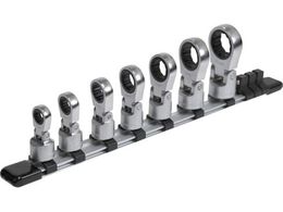 TONE �t���b�N�X���`�F�b�g�߂��˃\�P�b�g�Z�b�g �z���_�[�t �����p9.5mm 7�_�Z�b�g HRM307F